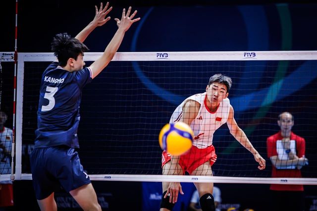 중국의 공격 막아내는 방강호(3번)