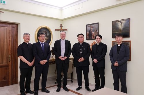 새 한국어 오디오 가이드 전달식