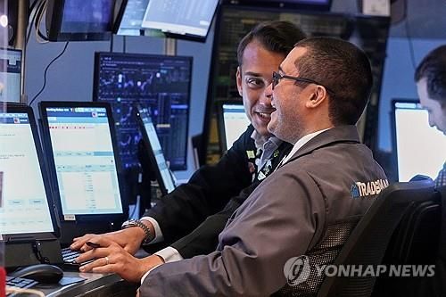 뉴욕증권거래소의 트레이더