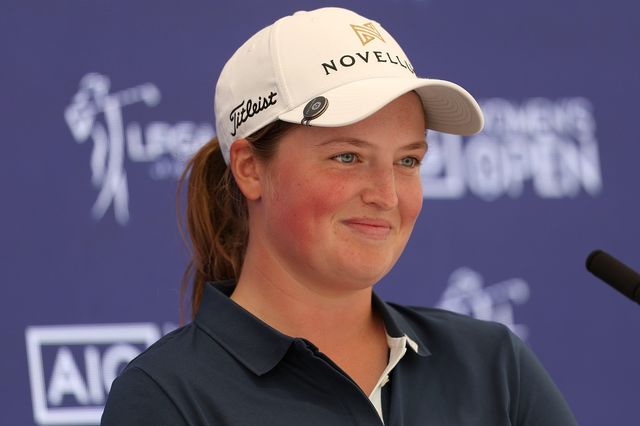 기자회견에 나온 워드