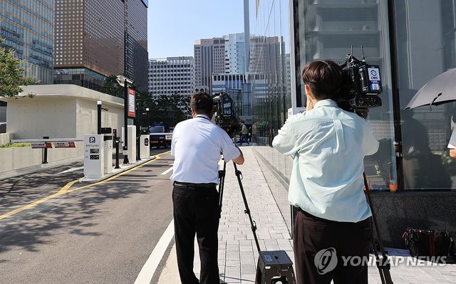윤석열, 김건희특검 첫 소환 결국 불출석