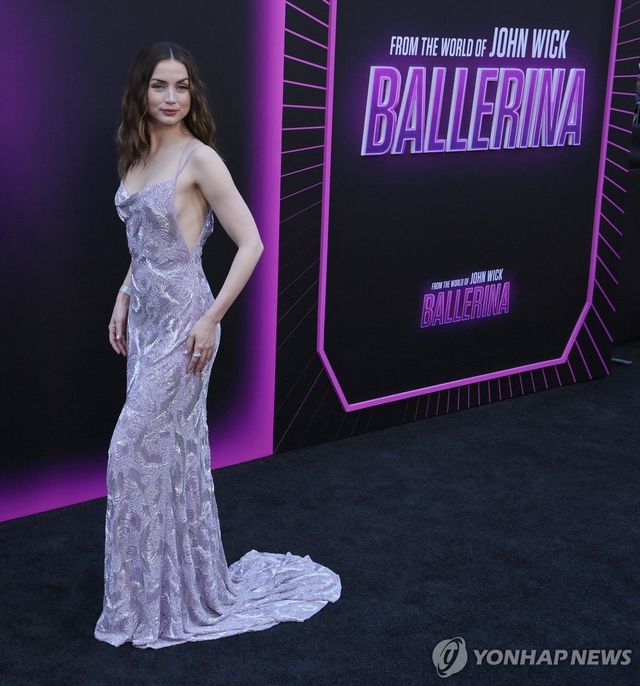 지난달 영화 '발레리나' 시사회 참석한 배우 아나 데 아르마스