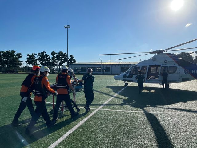 닥터헬기 이송 모습