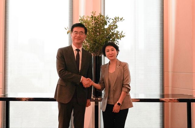 이재웅 대변인과 마오닝 대변인