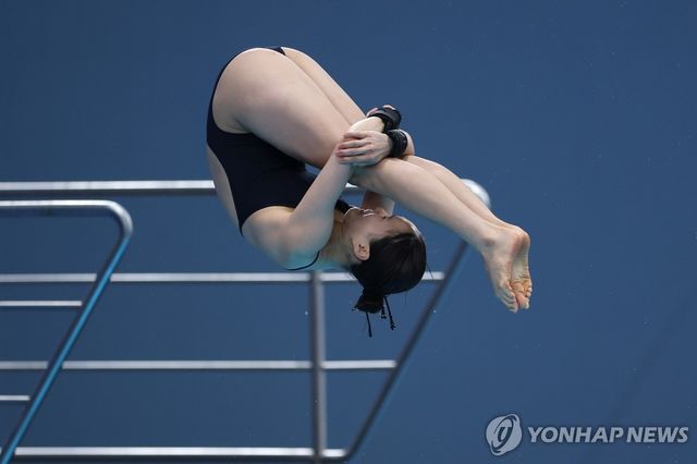 다이빙 여자 3ｍ 스프링보드 준결승 경기를 치르는 문나윤.