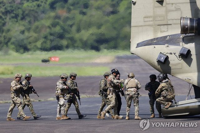 파나마 군과 합동 훈련하는 미군