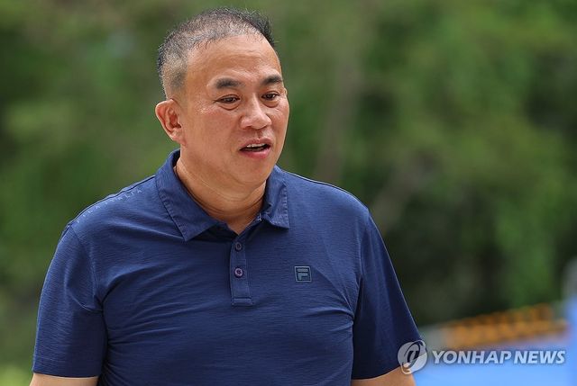 특검 출석하는 명태균