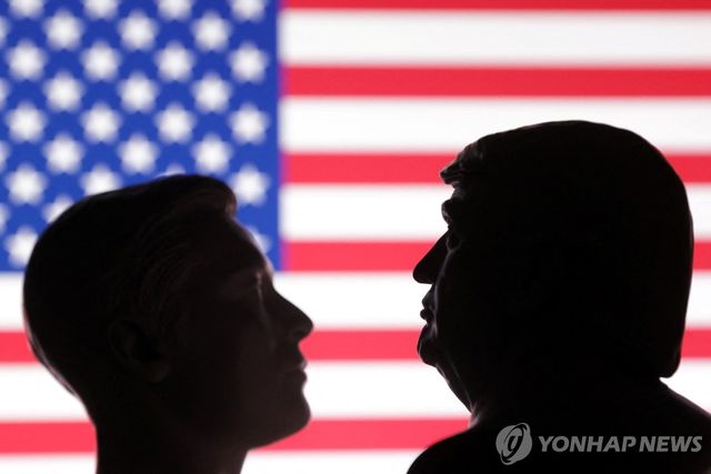 일론 머스크와 도널드 트럼프 미국 대통령의 얼굴 모형으로 합성한 이미지