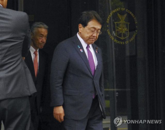 미국 상무장관과 회담한 일본 경제재생상