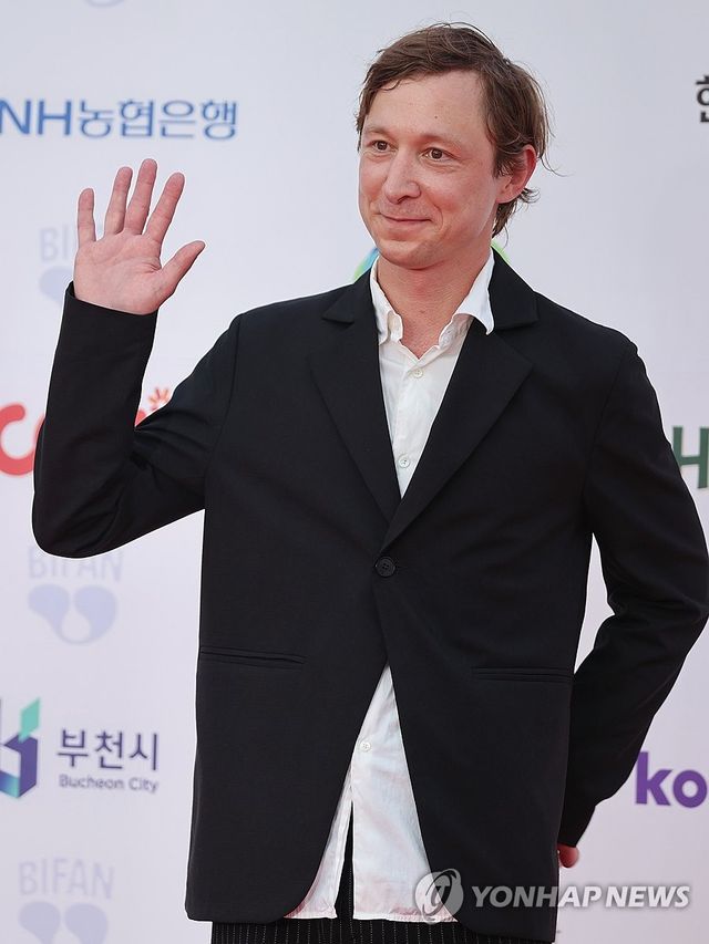 개막작 감독 피에트르 비니에비츠