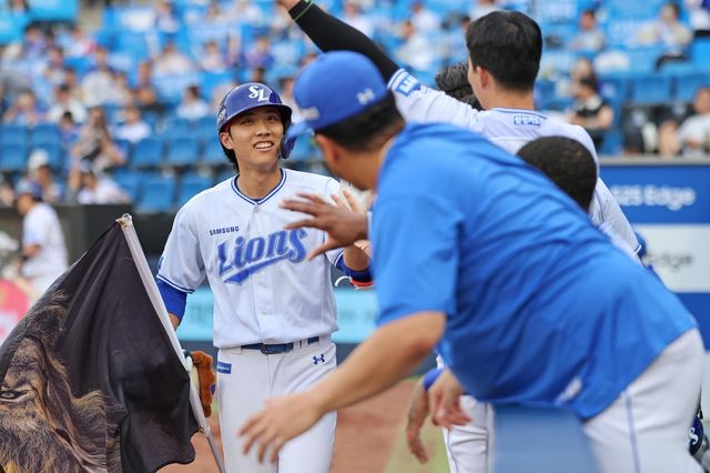 LG를 상대로 선제 홈런을 터뜨린 삼성의 이재현