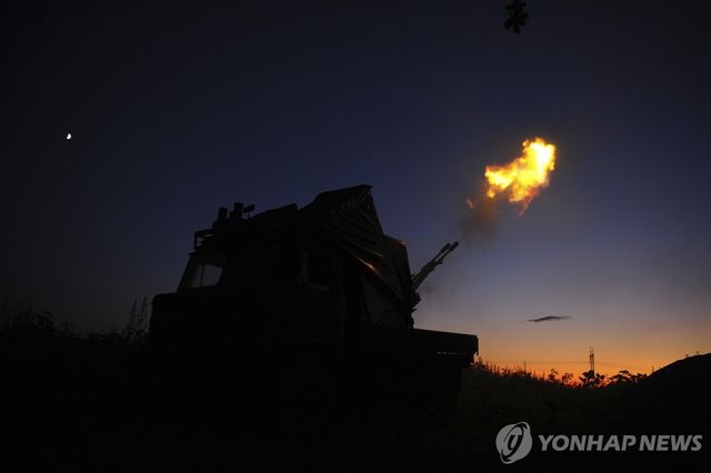 러시아의 공습을 방어 중인 우크라이나 대공포대