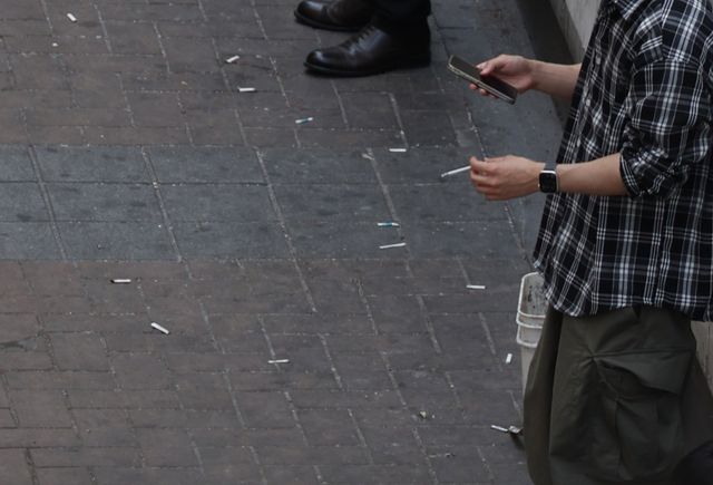 금연 구역서 흡연