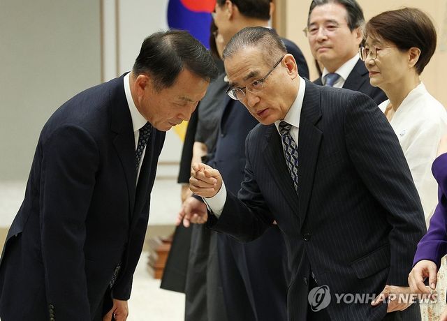 위성락 안보실장과 김현종 1차장