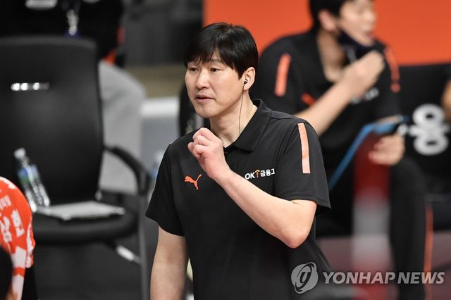 석진욱 U-21 남자배구 대표팀 감독