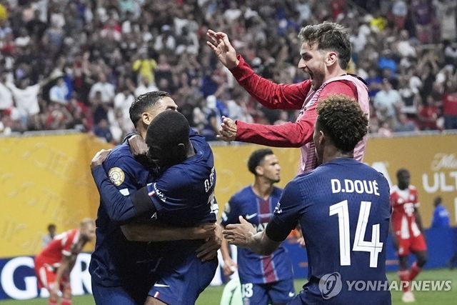 2025 FIFA 클럽월드컵 4강 진출을 기뻐하는 PSG 선수들