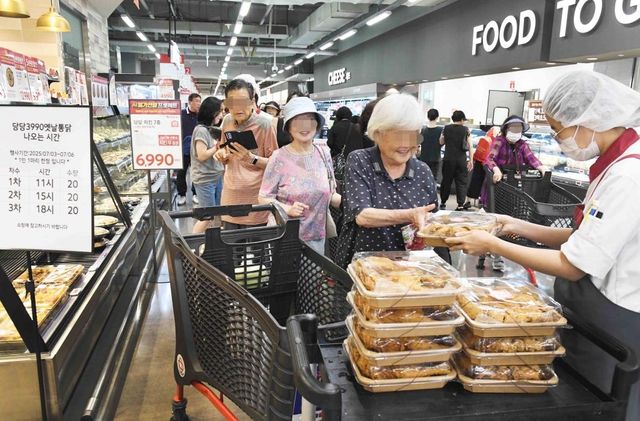 홈플러스 3천990원 치킨 구매 고객