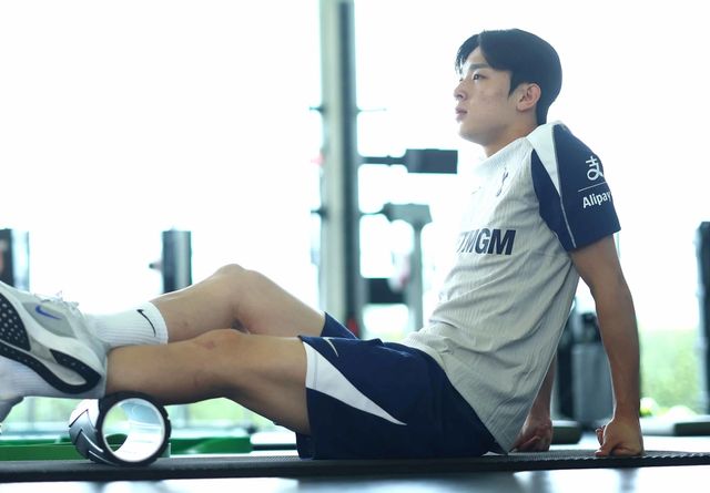 몸을 풀고 있는 양민혁