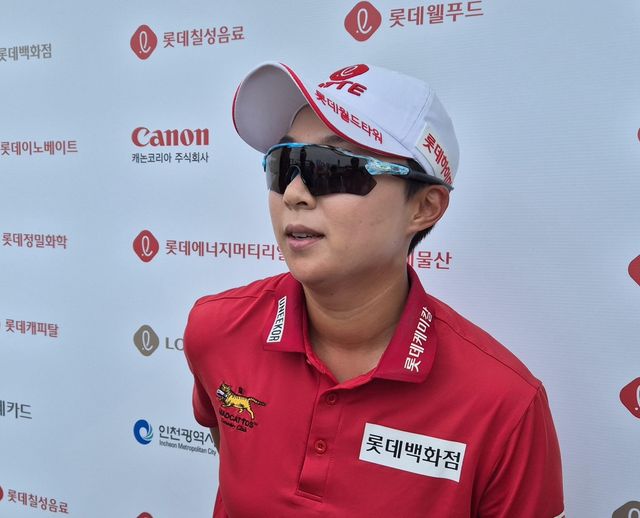 인터뷰하는 김효주