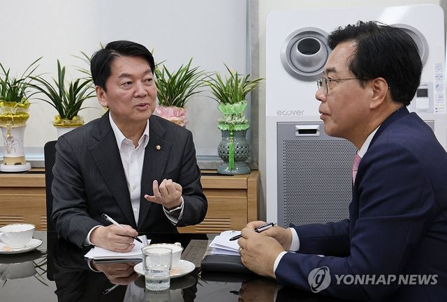 송언석 비상대책위원장 만난 안철수 의원