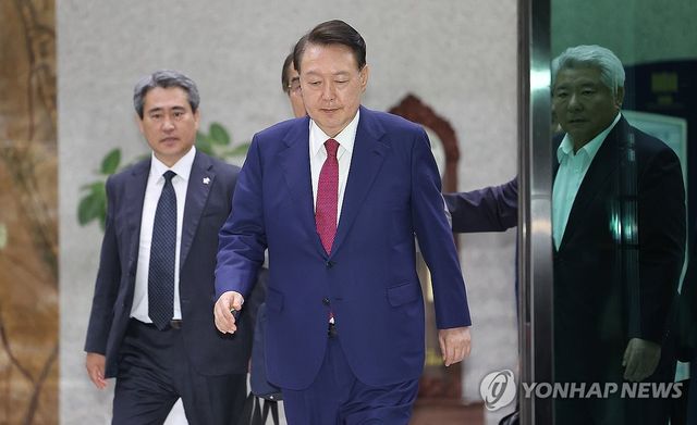 특검 조사 마친 윤석열 전 대통령