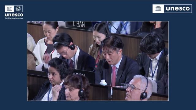 회의중 발언하는 일본측 대표