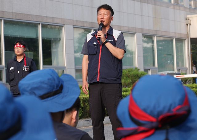 발언하는 양경수 민주노총 위원장