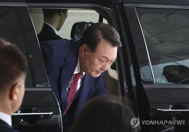 내란 특검 2차 출석하는 윤석열 전 대통령