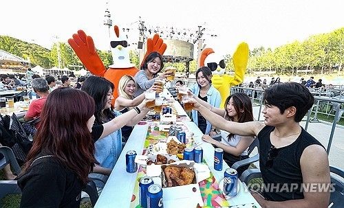 '치맥으로 더위 날려!'