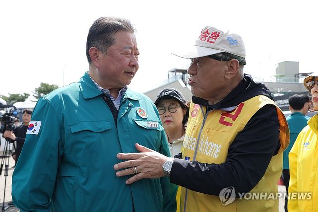 전단살포 중단 촉구하는 김경일 파주시장