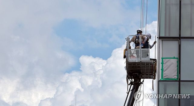 뜨거운 폭염 속 작업