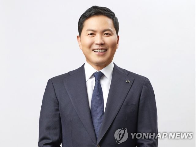 윤상현 한국콜마홀딩스 부회장