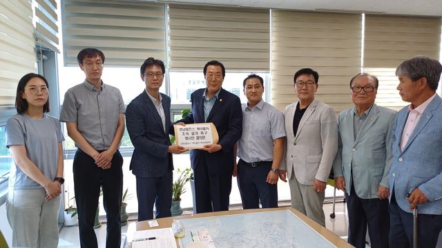 케이블카 조속 설치 촉구 결의문 전달