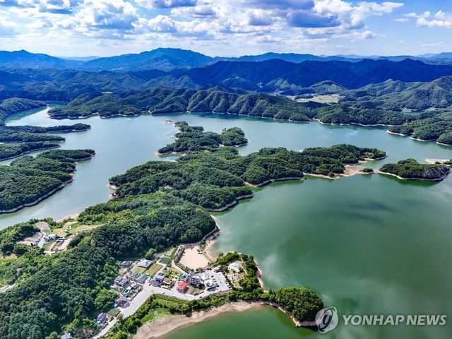 계절의 풍경을 담은 횡성호수길 5구간