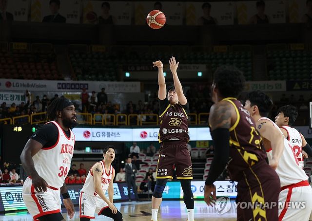 창원 LG 전성현 슛