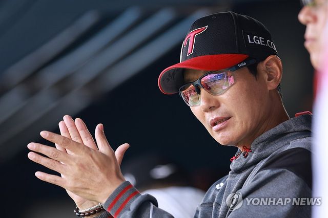 LG 염경엽 감독