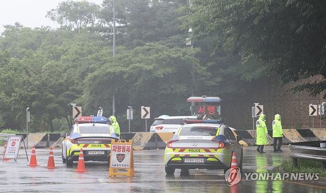 서울 올림픽대로 여의상류IC 교통 통제