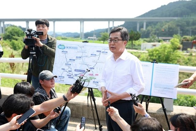 서울~양평고속도로 현장 찾은 김동연