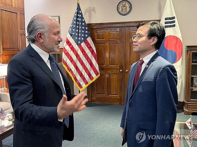 미국 상무부 장관과 면담하는 여한구 통상교섭본부장