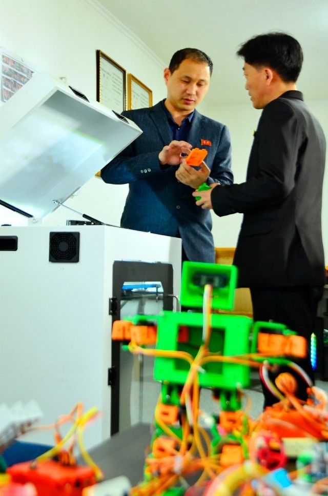 북한의 교육용 지능형 로봇