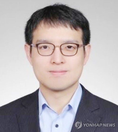 신희석 전환기정의워킹그룹 법률분석관