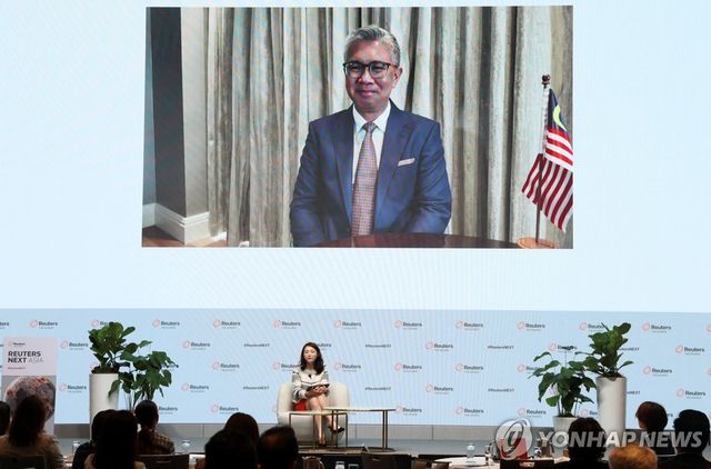 틍쿠 자프룰 아지즈 말레이시아 투자통상산업부 장관