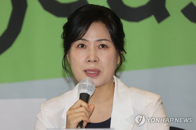 인사말하는 유은선 국립창극단 단장