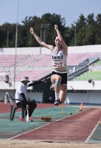 이승아, 백제왕도 익산 2025 전국육상경기대회 여자 고등부 세단뛰기 우승
