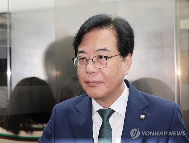 백브리핑 마친 송언석 비상대책위원장