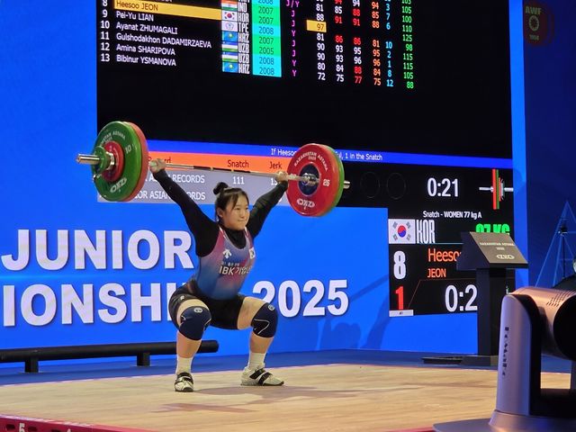 인상 1차 시기 시도하는 전희수