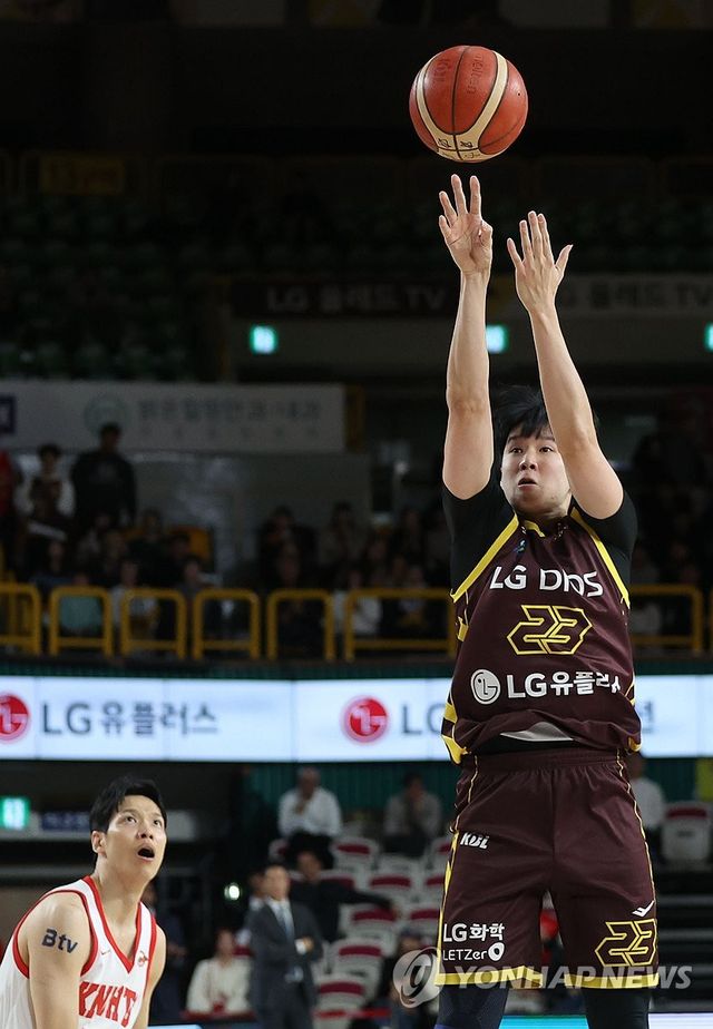 창원 LG 전성현 슛