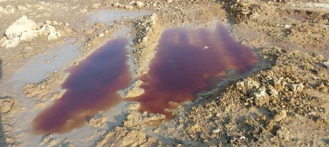 포항 동해지구 토지구획정리 사업지에 쌓인 흙에서 나온 침출수