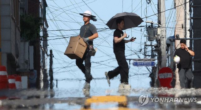 빠져나갈 길 없는 무더위
