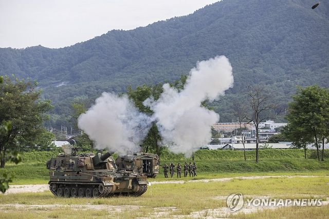 포탄 발사하는 K9A1